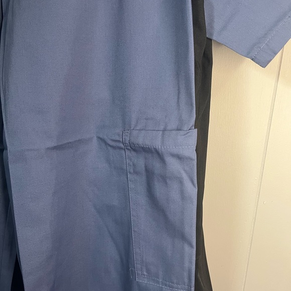 MOBB Unisex V Neck Scrub top and Drawstring Pants New. - Picture 7 of 14